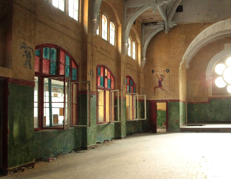 Abandonedmagazine-Verlassenes-Krankenhaus-Beelitz-Abandoned-Hospital-Germany-Gym-Soviet-FRG