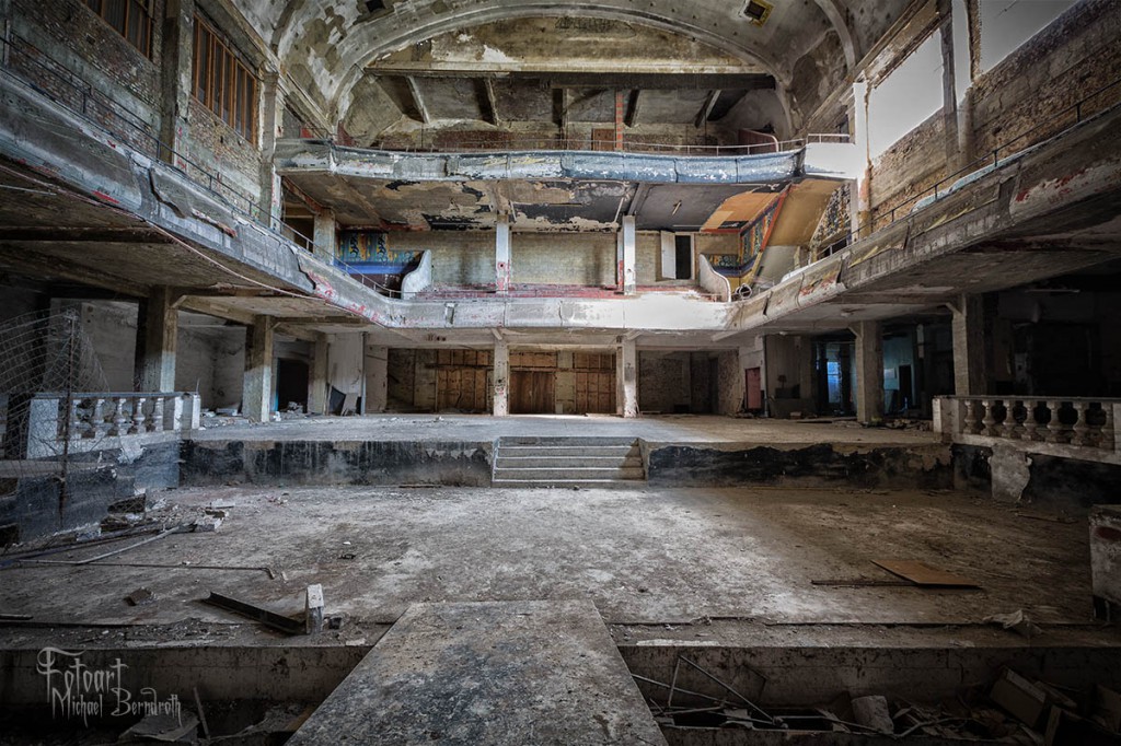 Abandoned-Cinema-Belgium