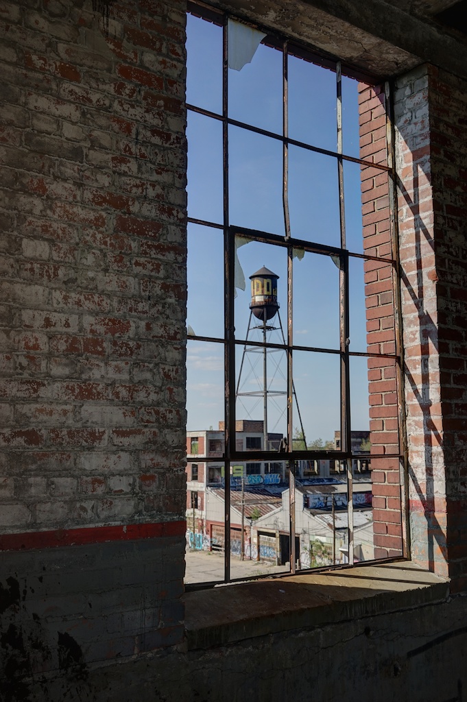 Water-Tower - Packard-Plant-Detroit-Abandoned-Magazine